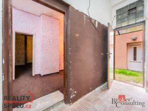 Prodej komerční nemovitosti, Karlovy Vary, Varšavská, 145 m2