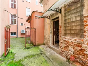 Prodej komerční nemovitosti, Karlovy Vary, Varšavská, 145 m2