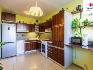 Prodej bytu 3+1, Praha - Kobylisy, Chabařovická, 65 m2