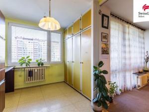 Prodej bytu 3+1, Praha - Kobylisy, Chabařovická, 65 m2