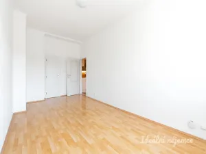 Pronájem bytu 2+kk, Praha - Nusle, Maroldova, 42 m2