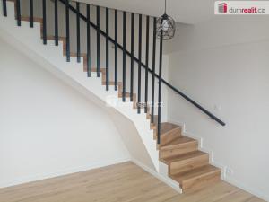 Pronájem atypického bytu, Děčín - Děčín III-Staré Město, Zelená, 65 m2