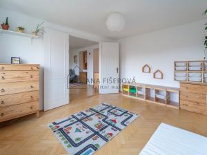 Pronájem bytu 3+1, Praha, Poděbradská, 116 m2