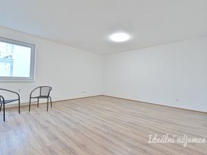 Pronájem bytu 1+kk, Brno, Táborská, 44 m2