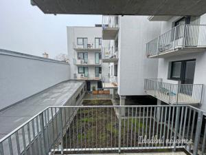 Pronájem bytu 1+kk, Brno, Táborská, 44 m2