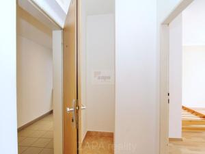 Pronájem bytu 1+kk, Praha - Libeň, Kurta Konráda, 25 m2