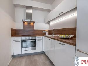 Pronájem bytu 2+kk, Praha - Stodůlky, náměstí Junkových, 49 m2