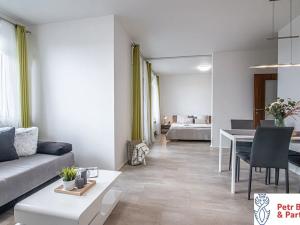 Pronájem bytu 2+kk, Praha - Stodůlky, náměstí Junkových, 49 m2