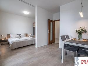 Pronájem bytu 2+kk, Praha - Stodůlky, náměstí Junkových, 49 m2