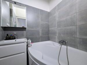 Pronájem bytu 3+1, Praha - Vršovice, Vladivostocká, 82 m2