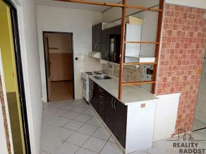 Prodej bytu 2+1, Chvaletice, Kolínská, 63 m2
