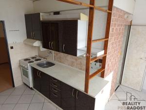 Prodej bytu 2+1, Chvaletice, Kolínská, 63 m2