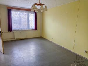 Prodej bytu 2+1, Chvaletice, Kolínská, 63 m2