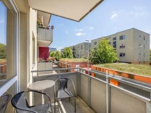 Pronájem bytu 2+kk, Praha - Uhříněves, Františka Diviše, 57 m2