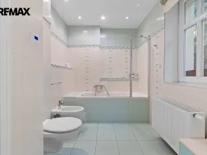 Prodej rodinného domu, Karlovy Vary, Tyršova, 321 m2