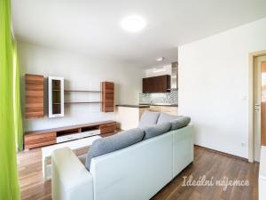 Pronájem bytu 2+kk, Praha - Háje, Stříbrského, 59 m2
