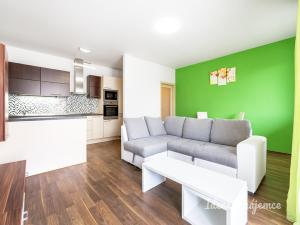 Pronájem bytu 2+kk, Praha - Háje, Stříbrského, 59 m2
