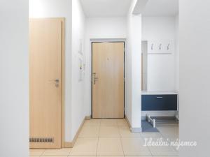 Pronájem bytu 2+kk, Praha - Háje, Stříbrského, 59 m2