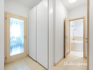 Pronájem bytu 2+kk, Praha - Háje, Stříbrského, 59 m2