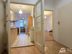 Pronájem bytu 1+kk, Praha - Bubeneč, Terronská, 45 m2