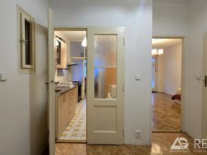 Pronájem bytu 1+kk, Praha - Bubeneč, Terronská, 45 m2