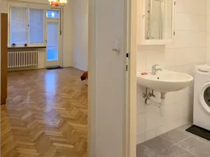 Pronájem bytu 1+kk, Praha - Bubeneč, Terronská, 45 m2
