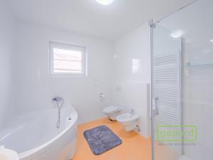 Pronájem rodinného domu, Římov, Na Hájcích, 172 m2