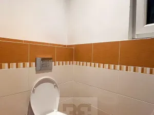 Pronájem bytu 3+1, Karlovy Vary, Majakovského, 97 m2