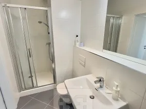 Pronájem bytu 1+kk, Praha - Hlubočepy, Vítové, 30 m2