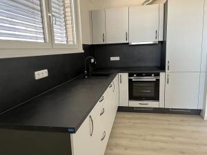 Pronájem bytu 2+kk, Praha - Hlubočepy, náměstí Olgy Scheinpflugové, 56 m2