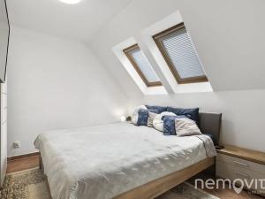 Prodej vícegeneračního domu, Říčany, Hálkova, 200 m2