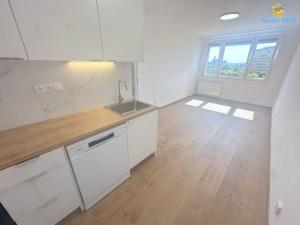 Pronájem bytu 2+kk, Praha - Braník, Novodvorská, 40 m2