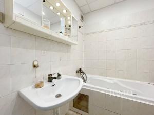 Prodej bytu 3+1, Praha - Libuš, K lukám, 68 m2