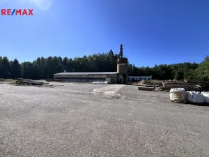 Pronájem výrobních prostor, Olešná, 1100 m2