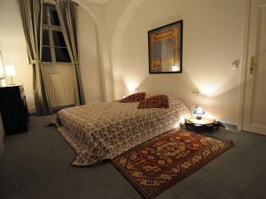 Pronájem bytu 2+1, Praha - Malá Strana, Vlašská, 94 m2