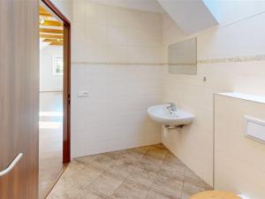Pronájem bytu 2+kk, Králův Dvůr - Počaply, Trubínská, 56 m2