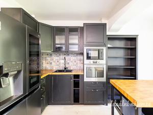 Pronájem bytu 1+kk, Praha - Holešovice, Jankovcova, 32 m2