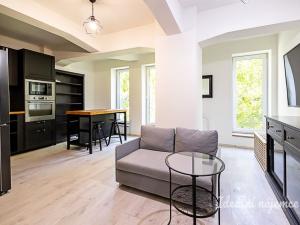 Pronájem bytu 1+kk, Praha - Holešovice, Jankovcova, 32 m2