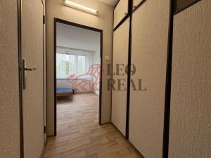 Pronájem bytu 1+kk, Praha - Řepy, Mrkvičkova, 36 m2