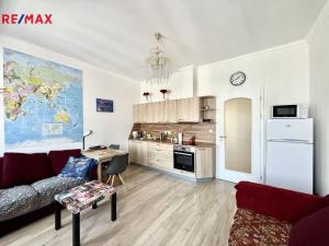 Pronájem bytu 2+kk, Karlovy Vary, Moskevská, 40 m2