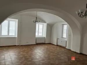 Pronájem kanceláře, Horní Benešov, Mírové náměstí, 44 m2