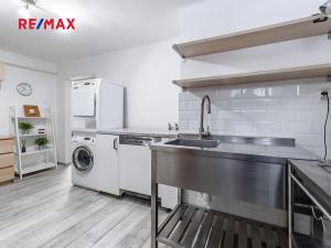 Prodej rodinného domu, Praha - Karlín, Pernerova, 60 m2