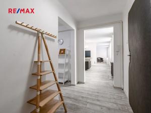 Prodej atypického bytu, Praha - Karlín, Pernerova, 60 m2