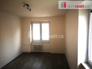 Pronájem bytu 3+1, Plzeň - Jižní Předměstí, Baarova, 80 m2