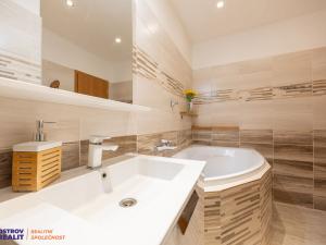 Prodej bytu 3+1, Olomouc, U cukrovaru, 71 m2