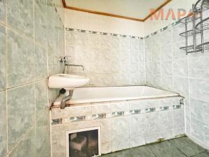 Pronájem bytu 2+1, Chomutov, Holešická, 62 m2