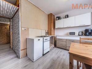 Prodej bytu 2+1, Chomutov, Dřínovská, 61 m2