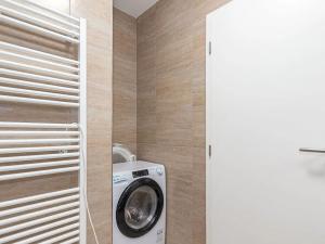 Pronájem bytu 3+1, Praha - Vršovice, Rostovská, 79 m2