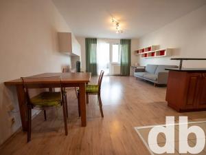 Pronájem bytu 3+kk, Karlovy Vary, Nejdlova, 80 m2
