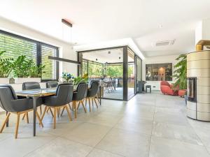 Prodej vily, Praha - Újezd nad Lesy, Pilovská, 311 m2